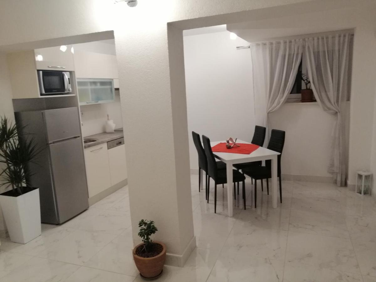 Eden Mediterranean House Vrsine Bagian luar foto