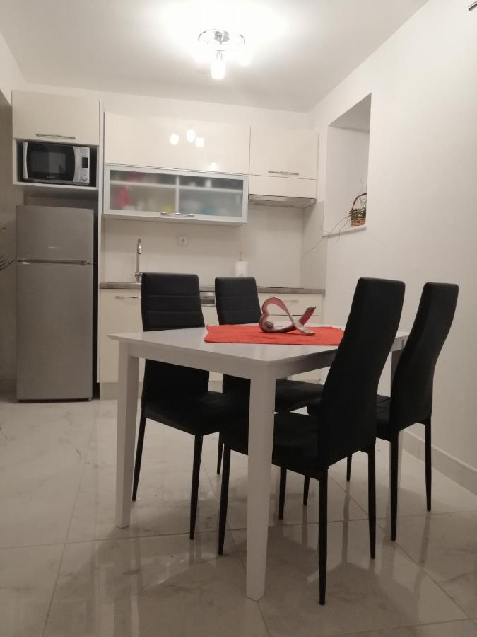 Eden Mediterranean House Vrsine Bagian luar foto