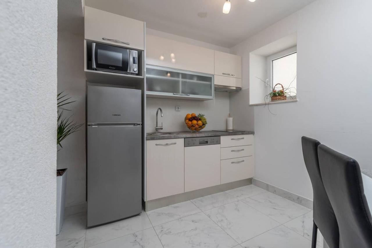 Eden Mediterranean House Vrsine Bagian luar foto