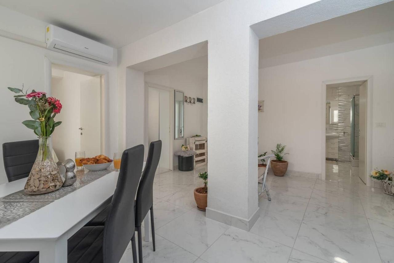 Eden Mediterranean House Vrsine Bagian luar foto